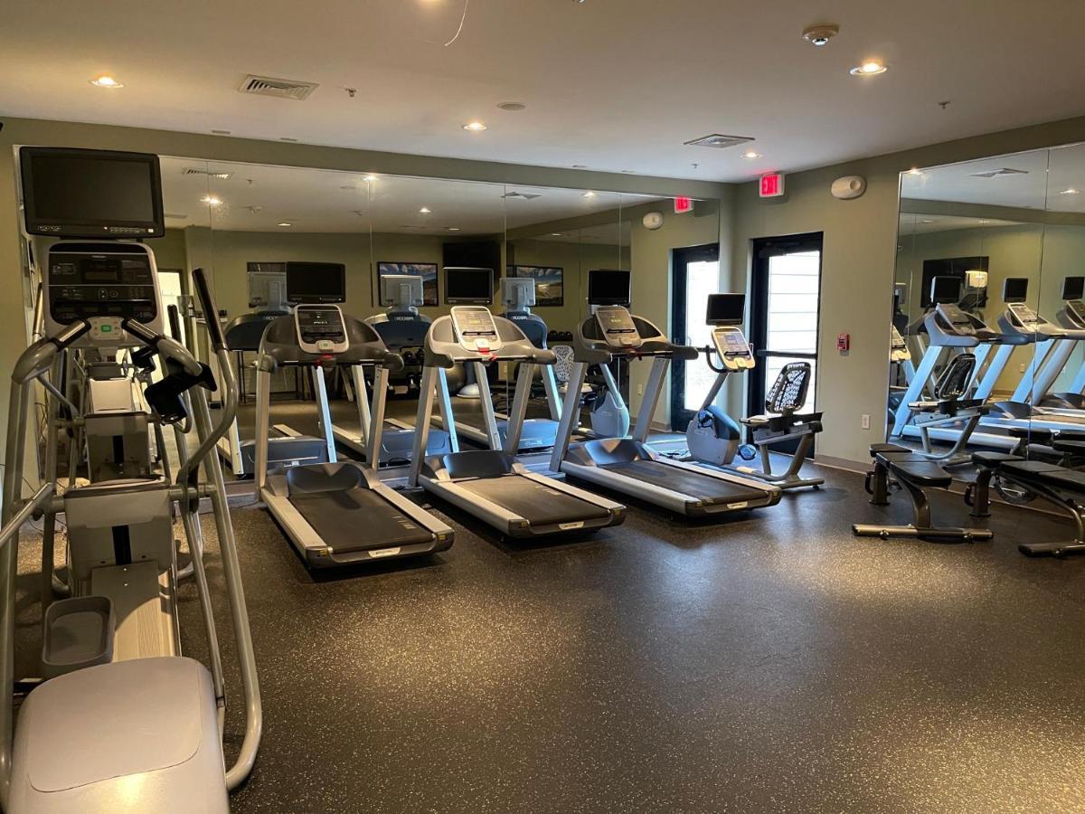Staybridge Suites Milwaukee West-Oconomowoc By Ihg Екстер'єр фото