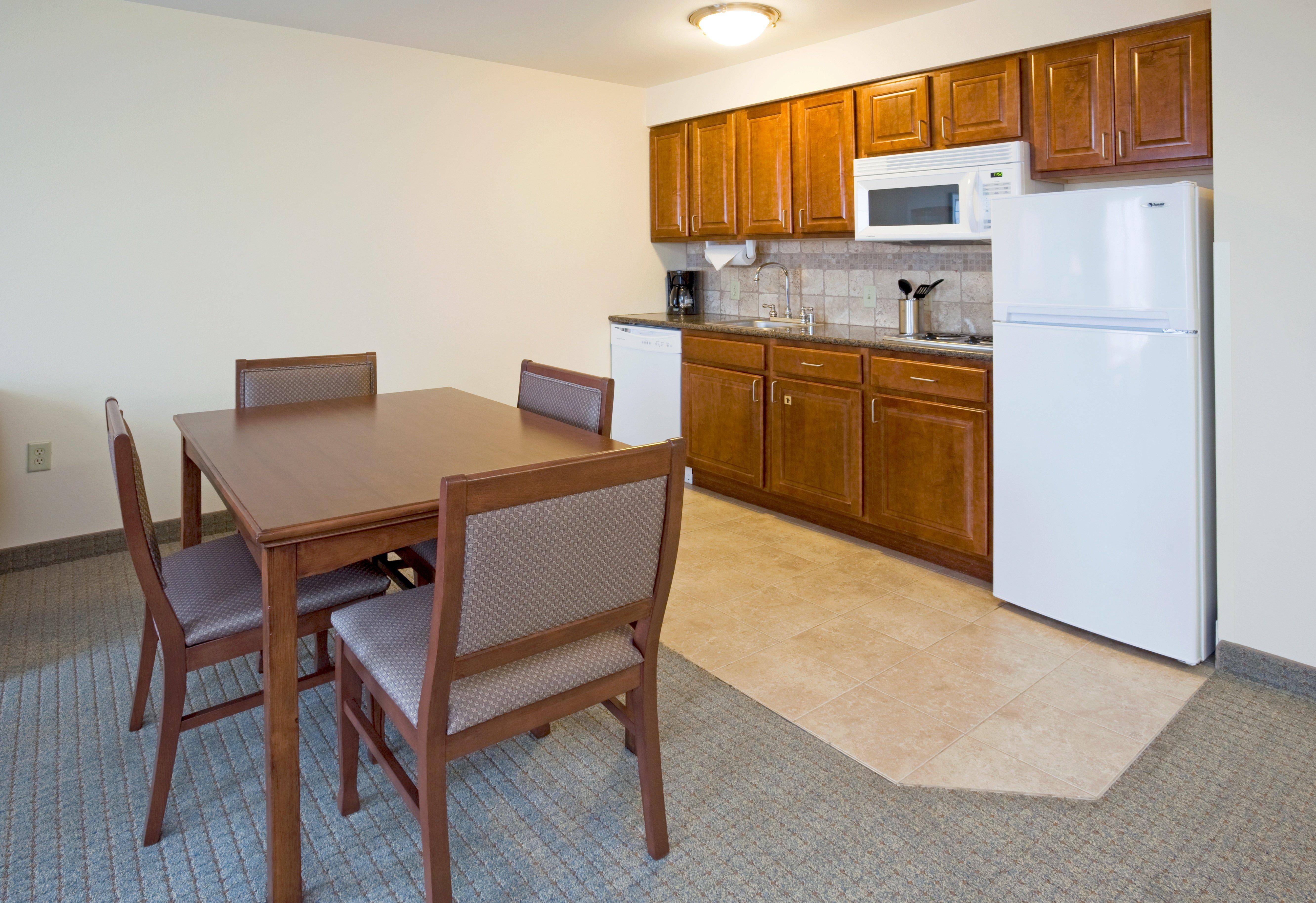 Staybridge Suites Milwaukee West-Oconomowoc By Ihg Екстер'єр фото