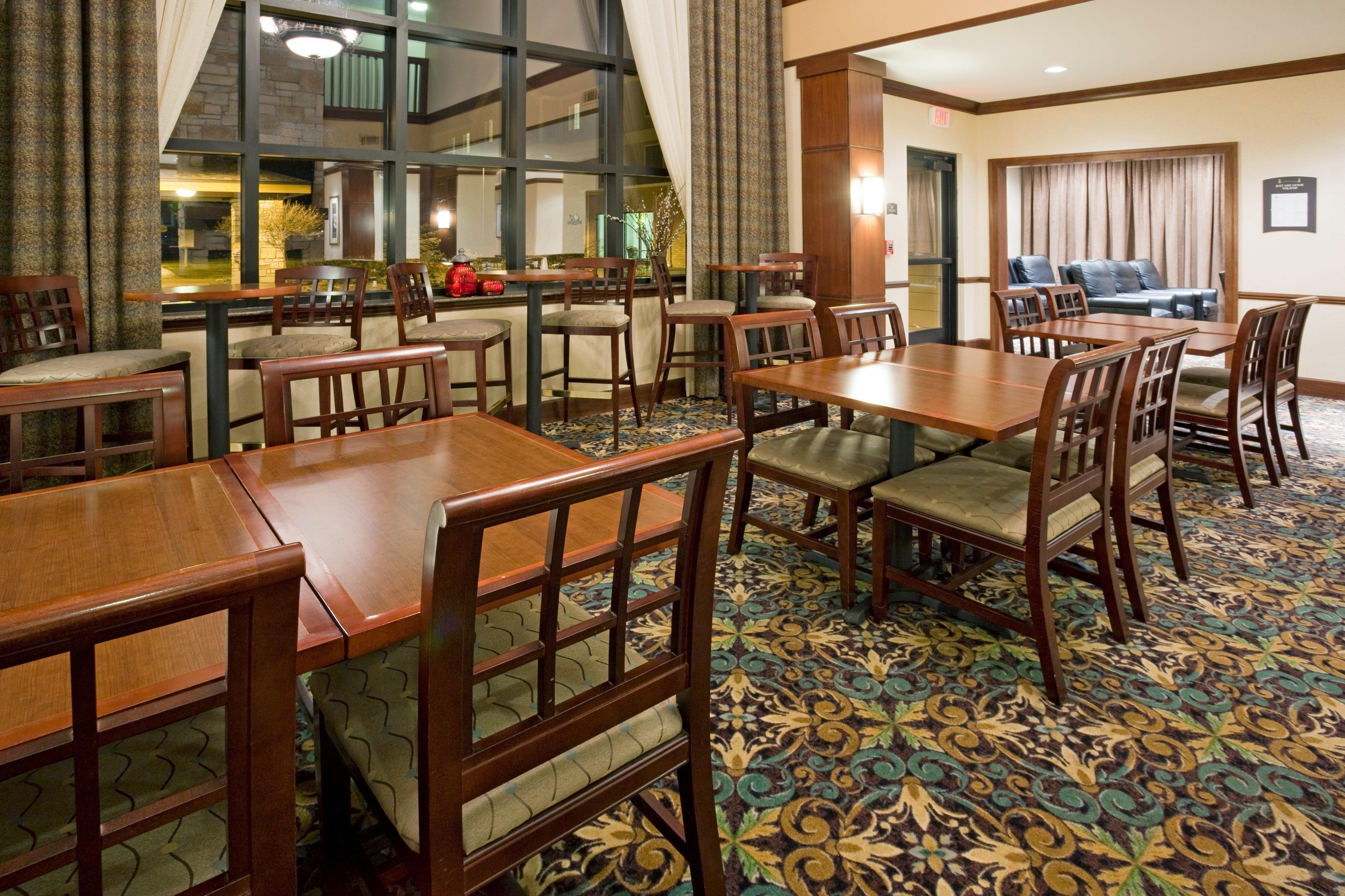 Staybridge Suites Milwaukee West-Oconomowoc By Ihg Екстер'єр фото