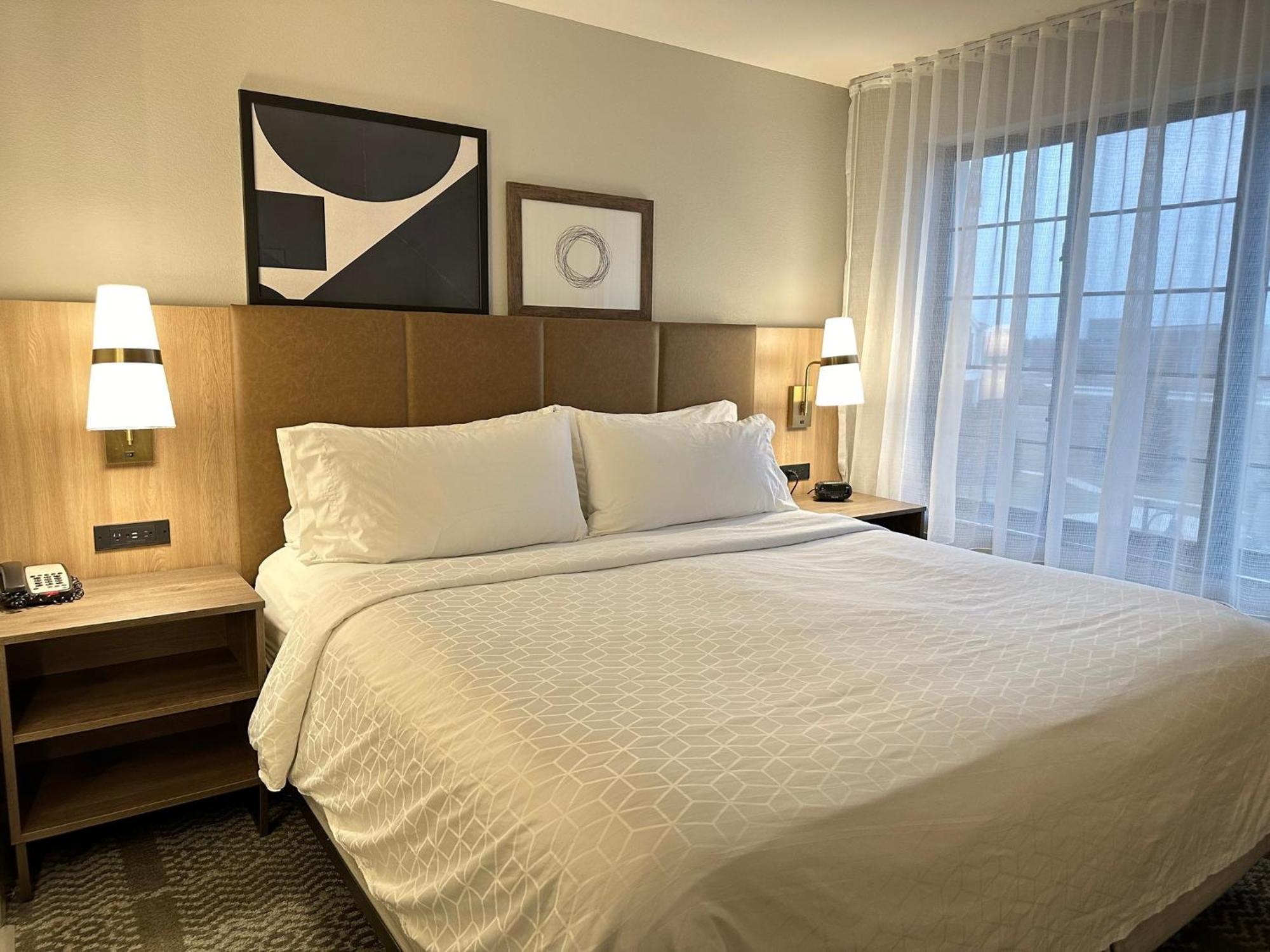 Staybridge Suites Milwaukee West-Oconomowoc By Ihg Екстер'єр фото