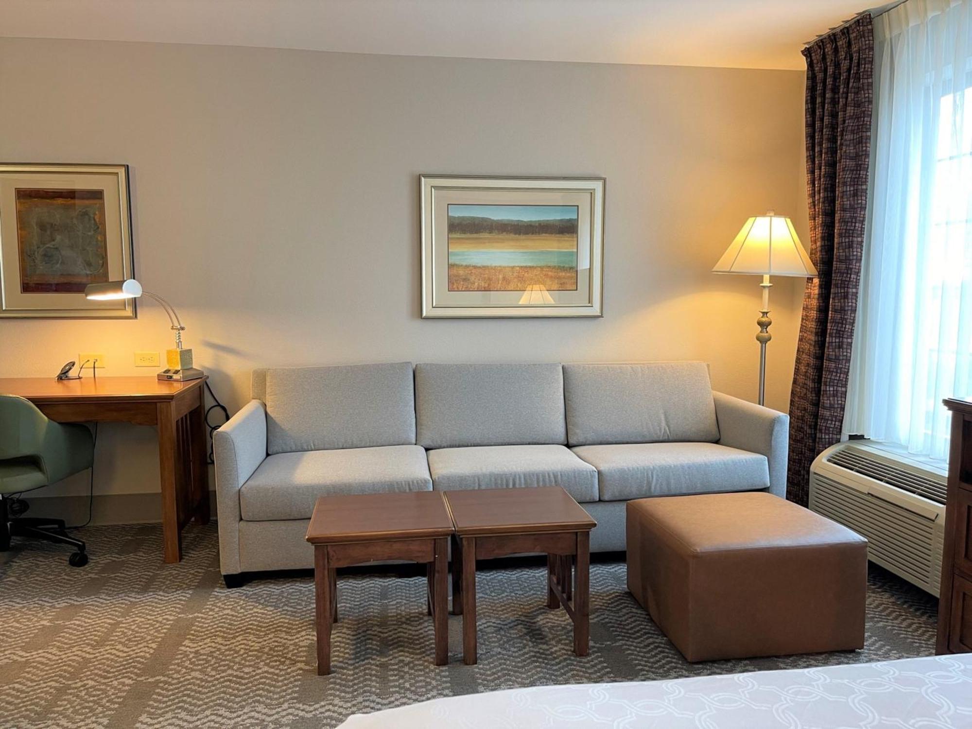 Staybridge Suites Milwaukee West-Oconomowoc By Ihg Екстер'єр фото