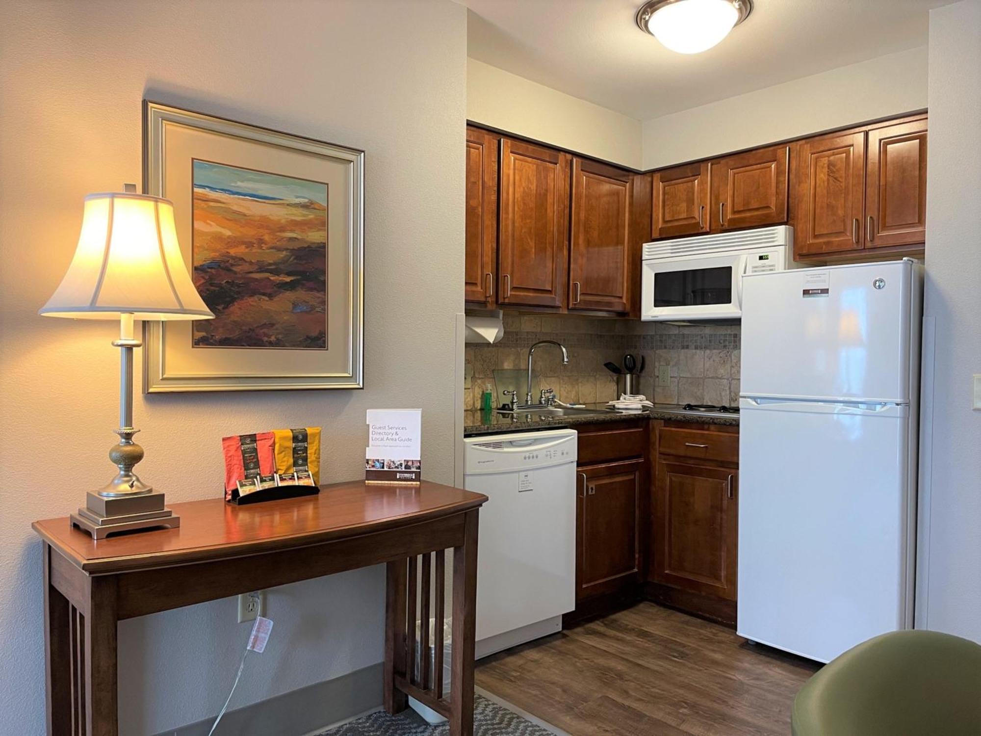 Staybridge Suites Milwaukee West-Oconomowoc By Ihg Екстер'єр фото