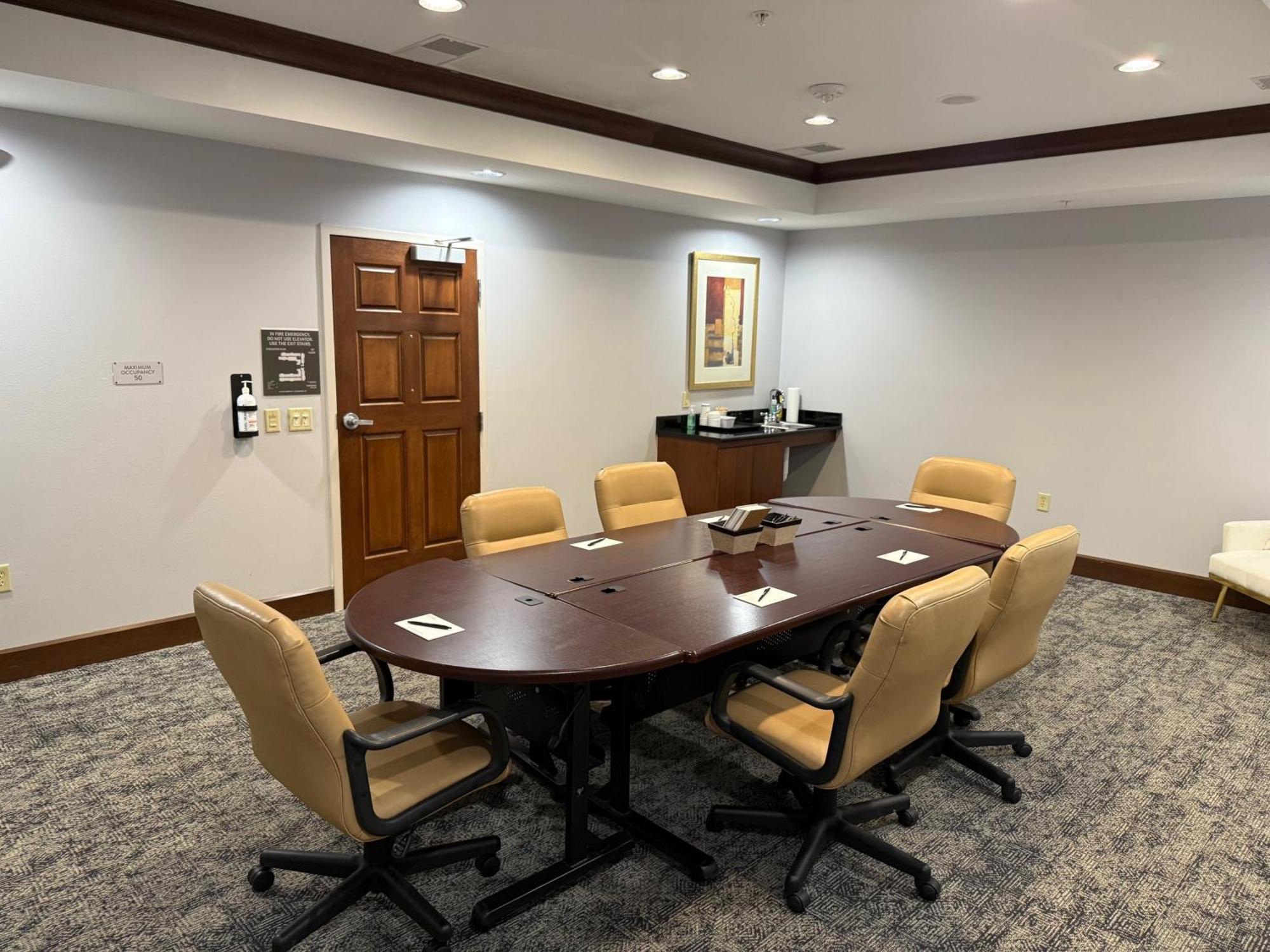 Staybridge Suites Milwaukee West-Oconomowoc By Ihg Екстер'єр фото
